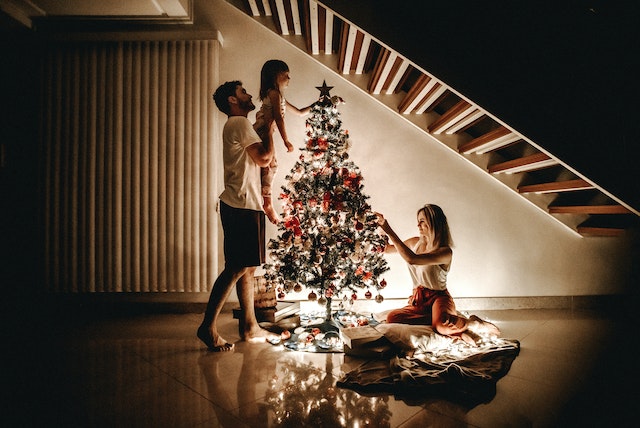 Realistische Kunstkerstbomen: De Perfecte Kerstsfeer zonder Gedoe